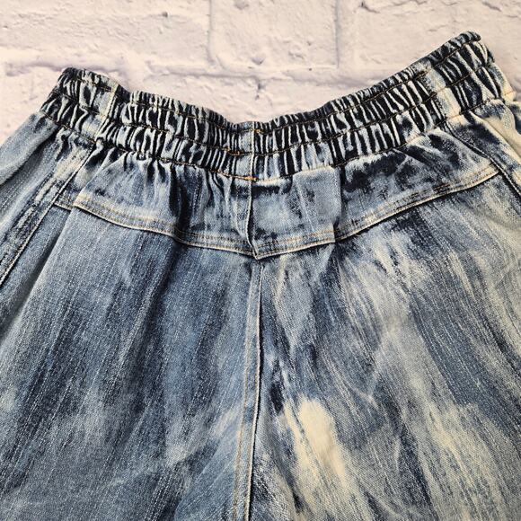Women's Denim Shorts Acid Wash Retro Running size Medium Repurposed - Picture 6 of 6
